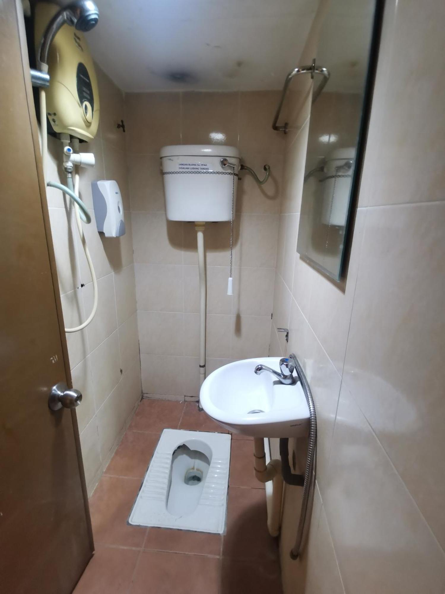 SPOT ON 90463 Hotel Bintang Kajang Bagian luar foto