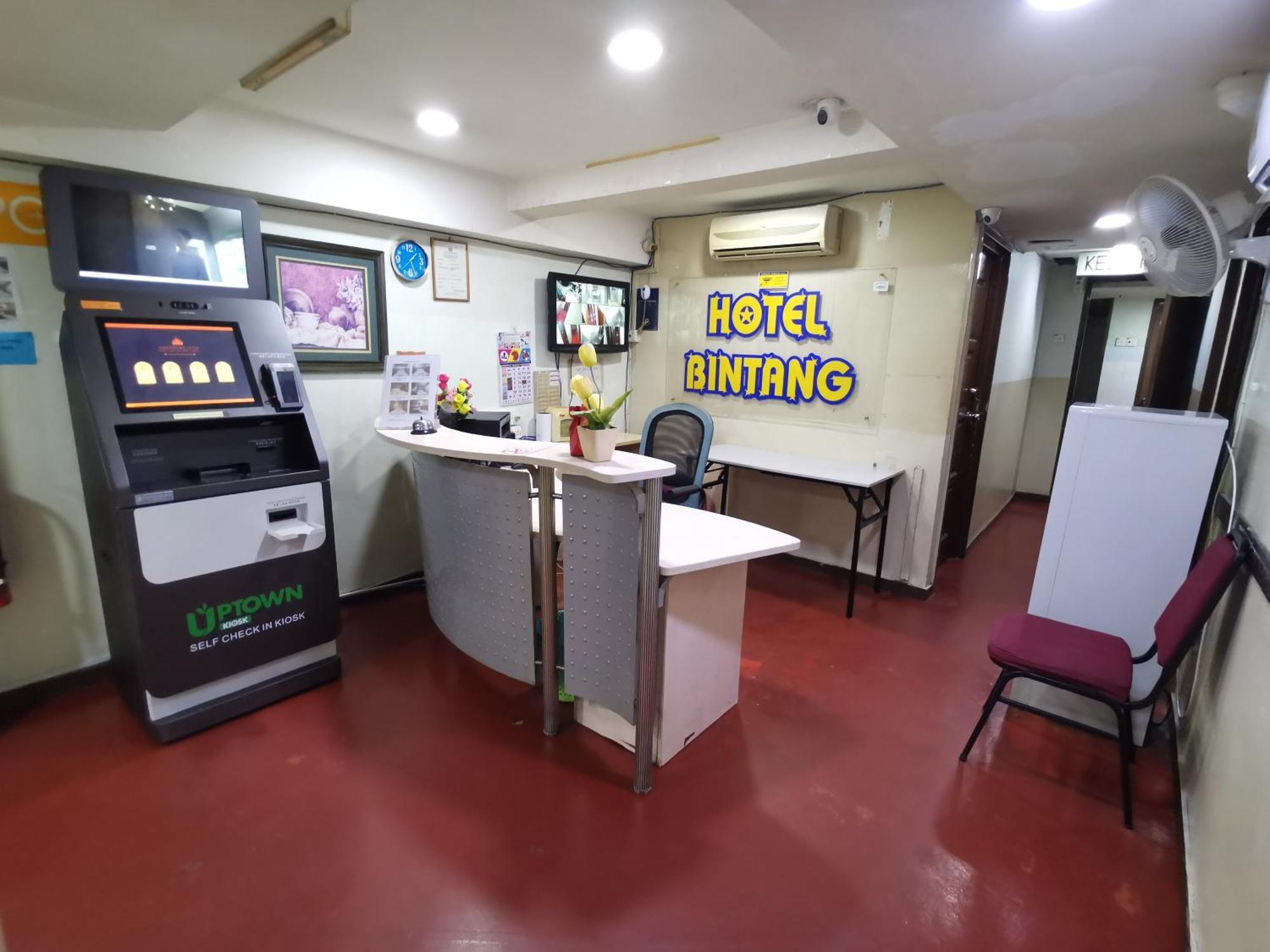 SPOT ON 90463 Hotel Bintang Kajang Bagian luar foto