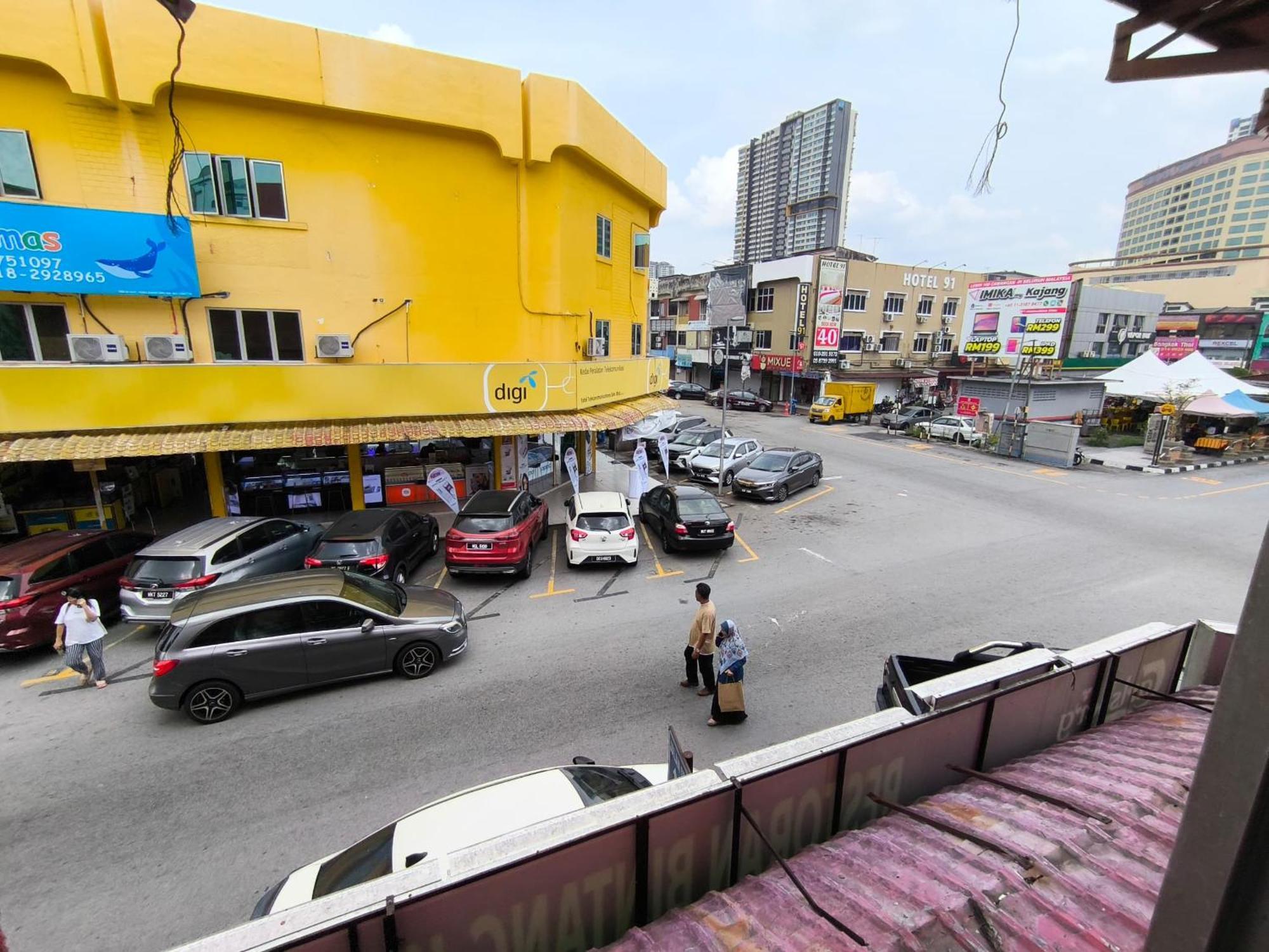SPOT ON 90463 Hotel Bintang Kajang Bagian luar foto